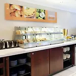 Express Leeds-east By Ihg 리즈