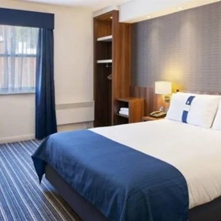 Готель Express Leeds-east By Ihg