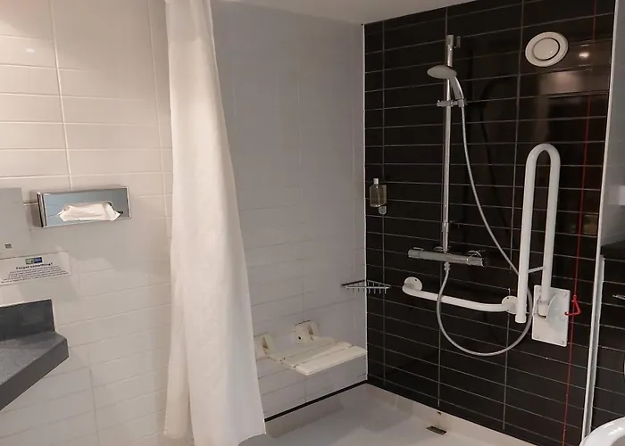 Express Leeds-east By Ihg Готель Лідс