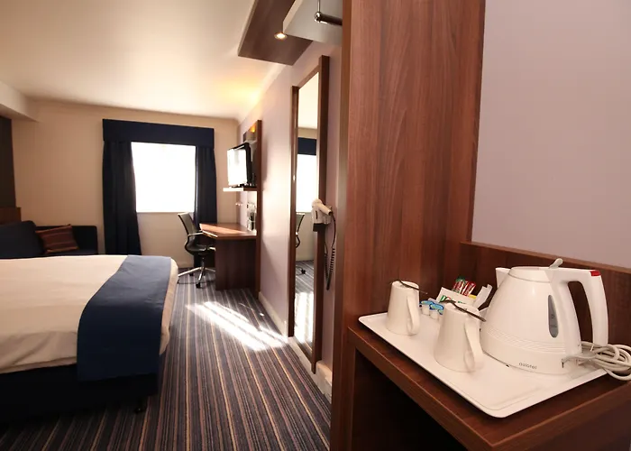 Express Leeds-east By Ihg 3*