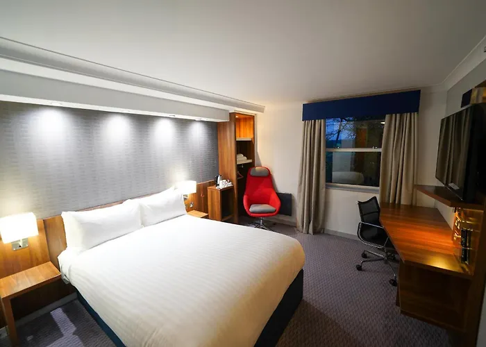 Express Leeds-east By Ihg Готель