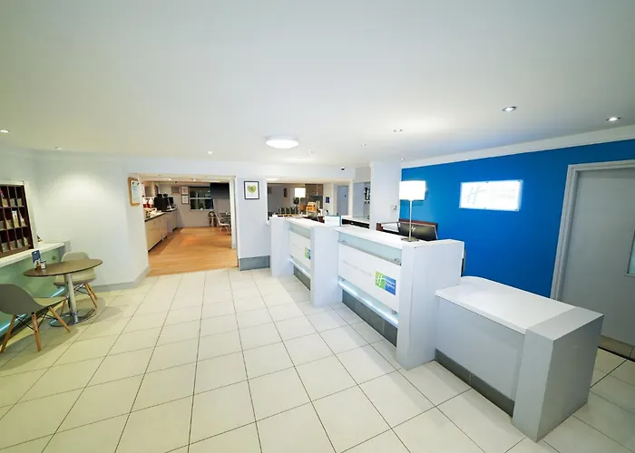 Express Leeds-east By Ihg 3*