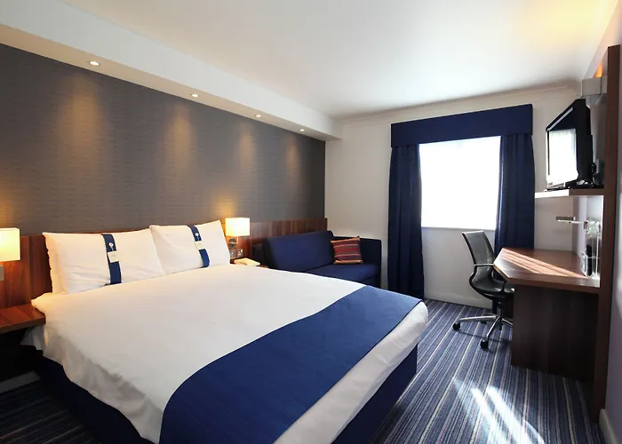 Express Leeds-east By Ihg 3*