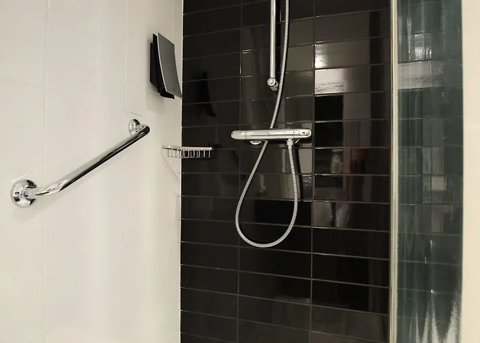 Express Leeds-east By Ihg