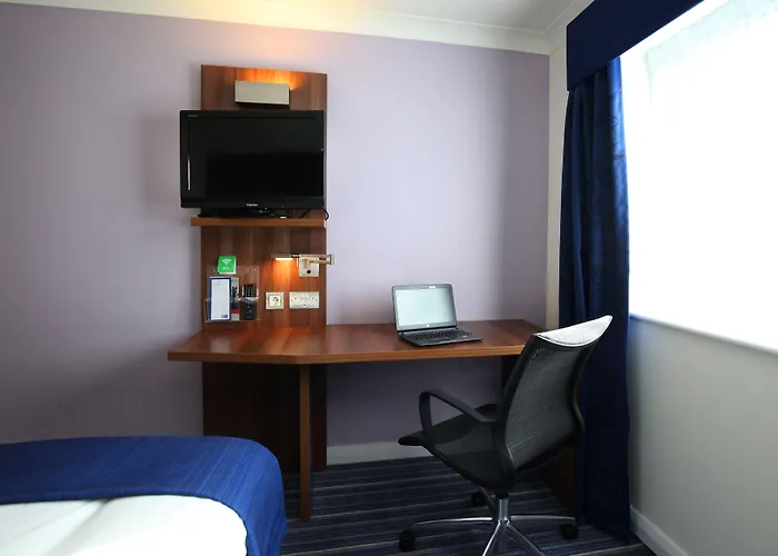 Express Leeds-east By Ihg