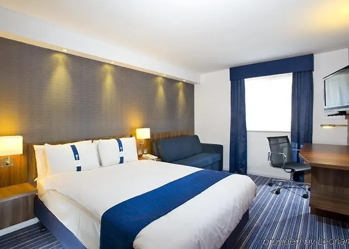 Express Leeds-east By Ihg Hotel 3*